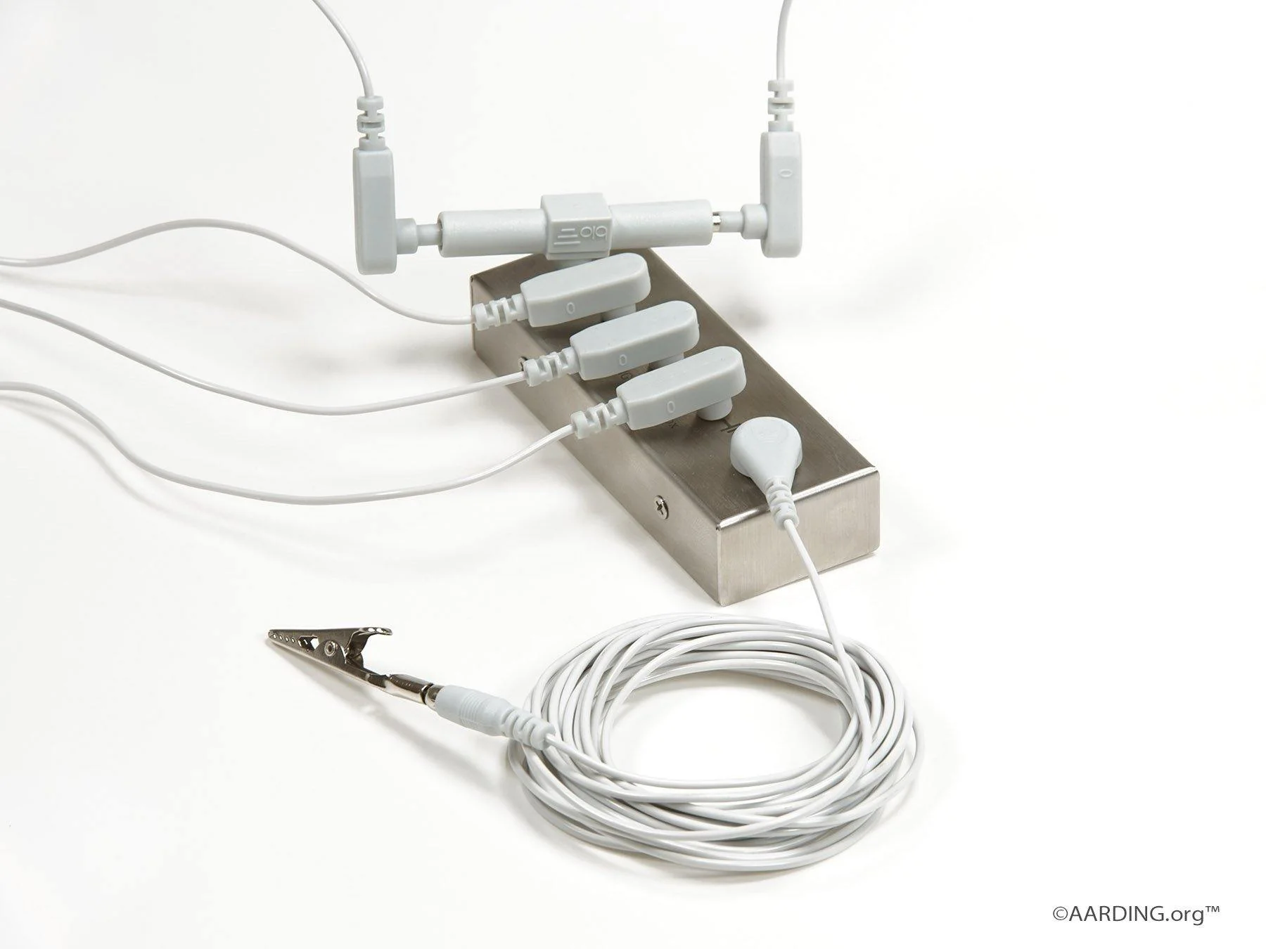 Straight Grounding Distribution Box - Alligator Clip - Image 3